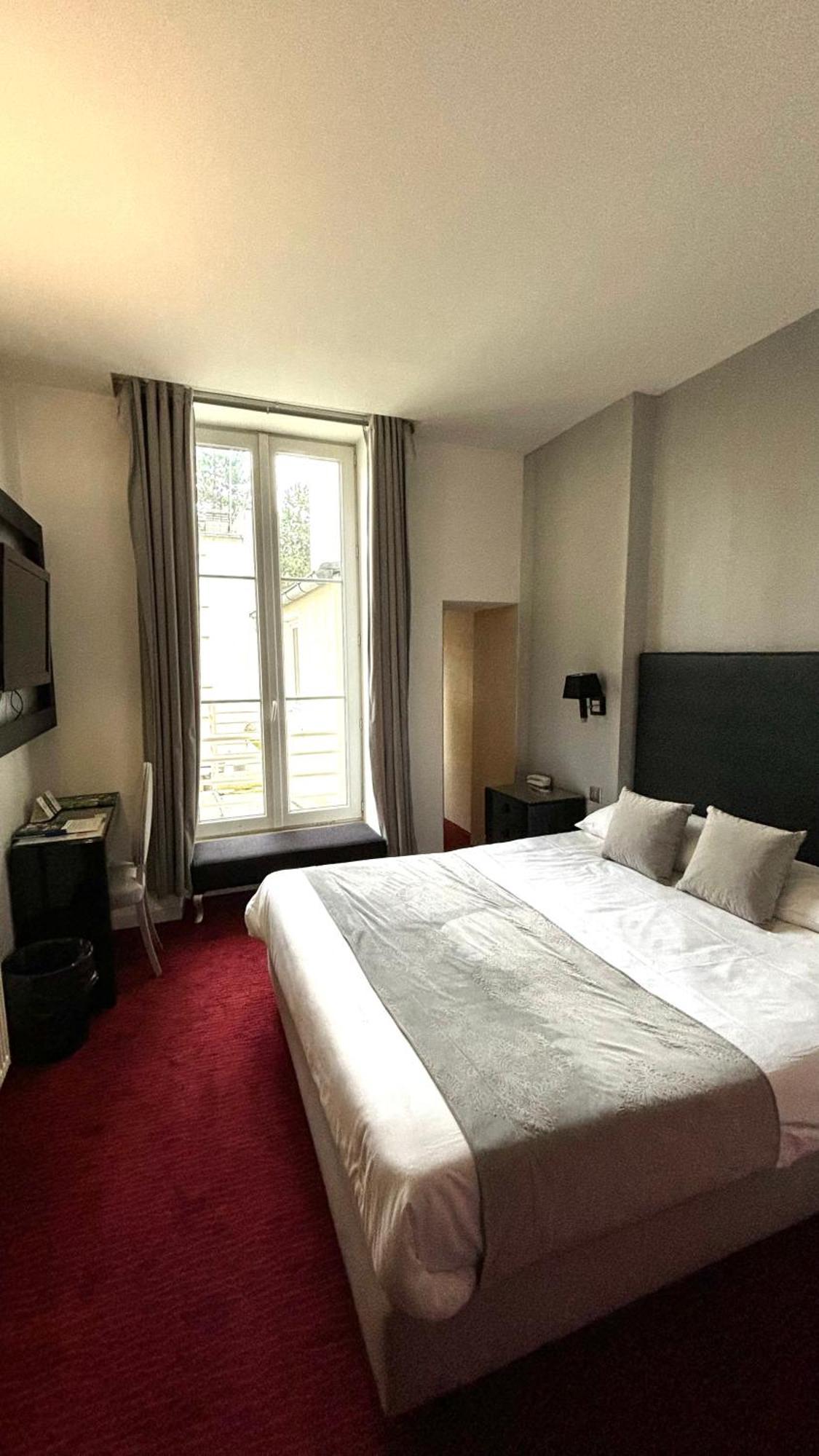 Logis Saint Martin Hotel